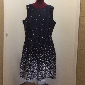 Sleeveless navy and white size 18 dress